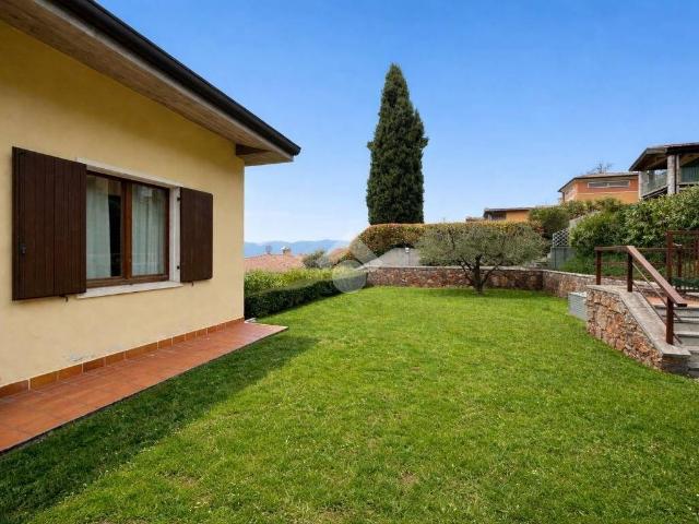 Trilocale Località Chinet 17, Centro, Torri del Benaco