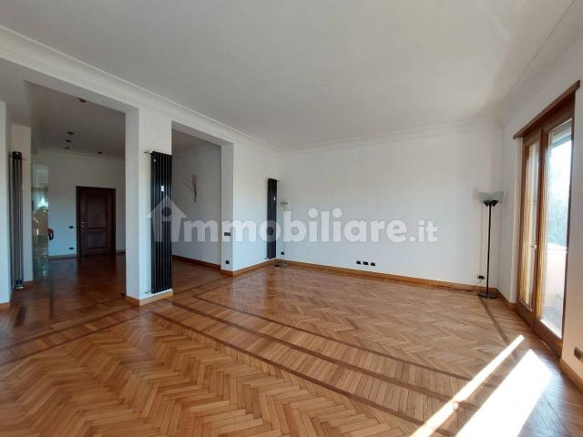 Trilocale Lungotevere Flaminio 30, Flaminio, Roma