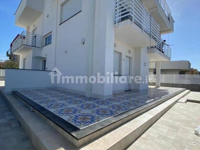 Trilocale Lungomare Nazario Sauro 32, Centro, Minturno