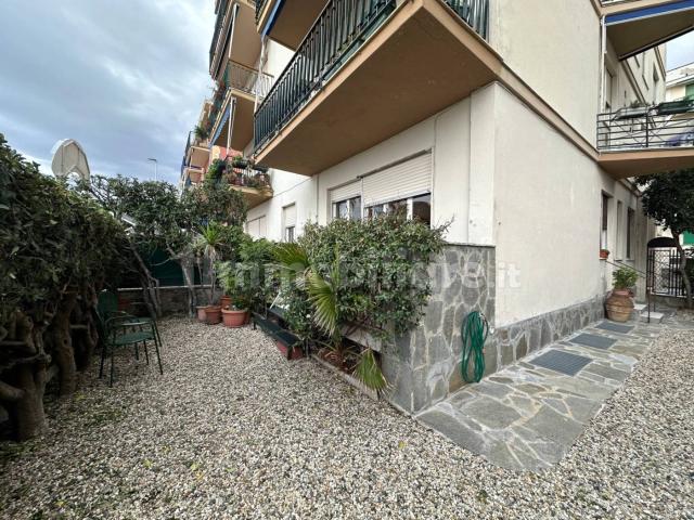 Trilocale Lungomare Descalzo 36, Centro, Sestri Levante