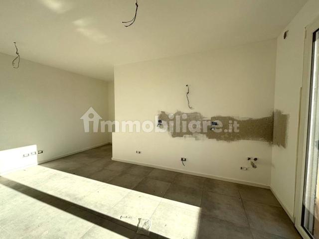 Trilocale nuovo, terzo piano, Cittadella Colle Aperto, Mantova