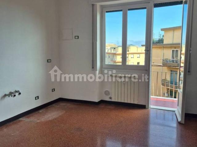 Trilocale salita Cataldi 20b, Sestri Ponente, Genova