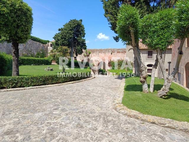 Trilocale Scalinata della Rocca, Porto Ercole, Monte Argentario