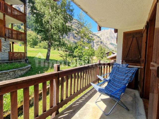 Trilocale Strada Vittoria 19, Centro, Courmayeur