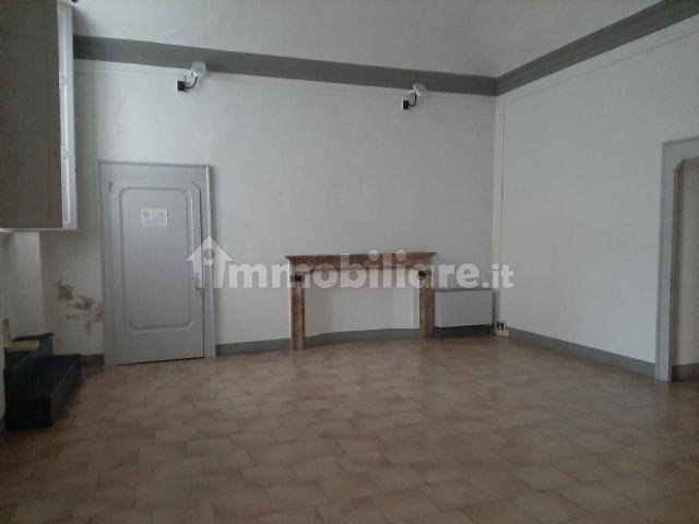 Trilocale Stradone Farnese, Pubblico Passeggio, Piacenza