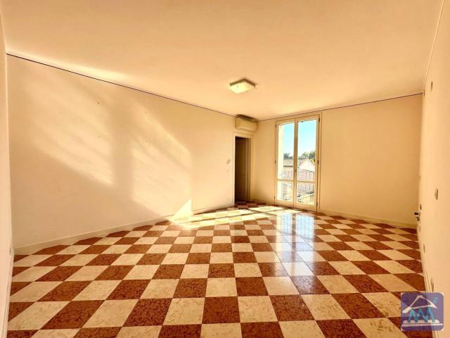 Trilocale su più livelli, Centro, Novi di Modena