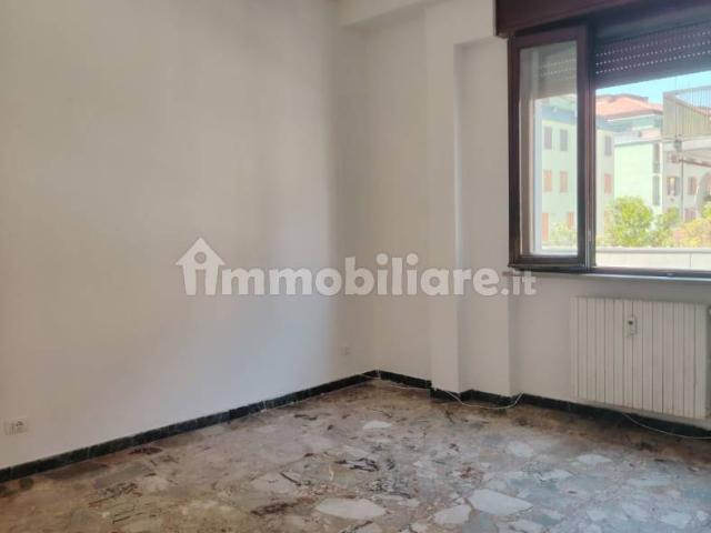 Trilocale piazza Ottantesimo Fanteria, Centro, Mantova