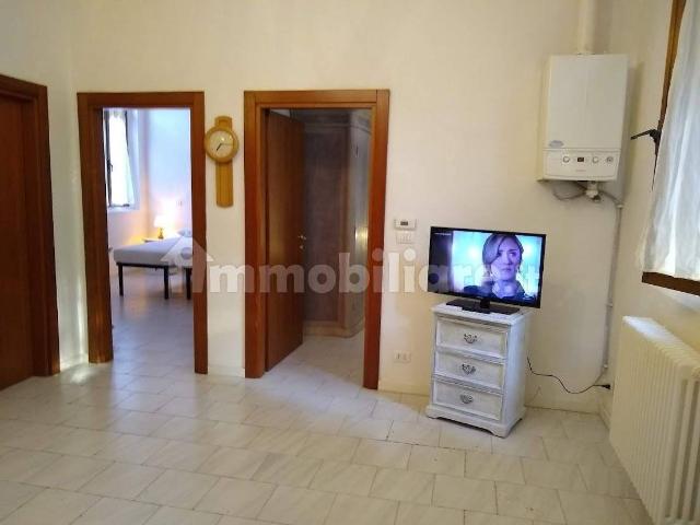 Trilocale piazza Alessandro Manzoni 1, Asparetto, Cerea