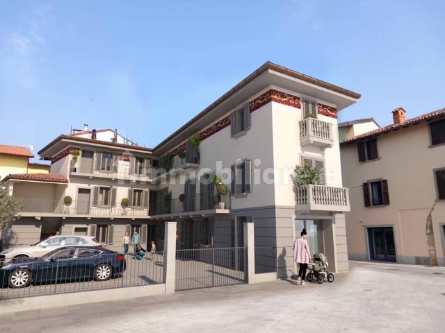 Trilocale piazza Antonio Locatelli 2, Gorlago