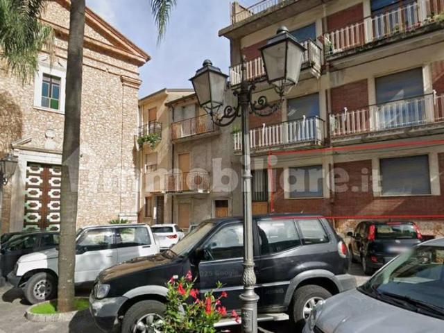 Trilocale piazza Generale Moriondo 5, Longi