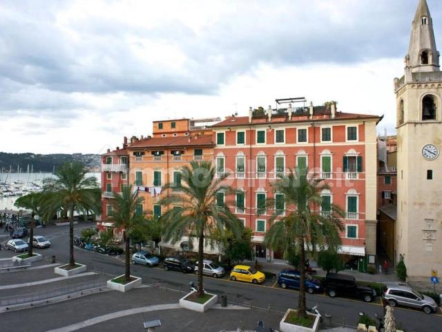 Trilocale piazza Giuseppe Garibaldi 18, Lerici Paese, Lerici