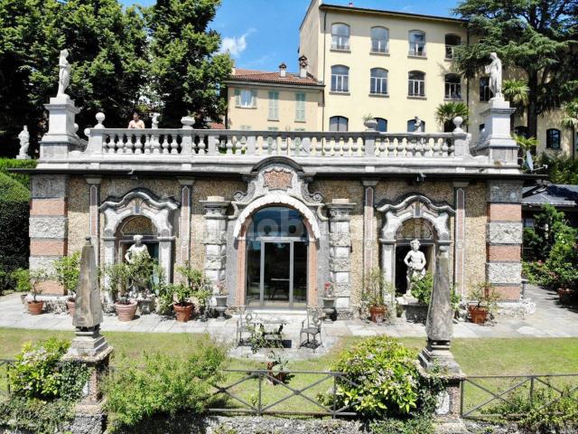 Trilocale piazza Lago, Comerio