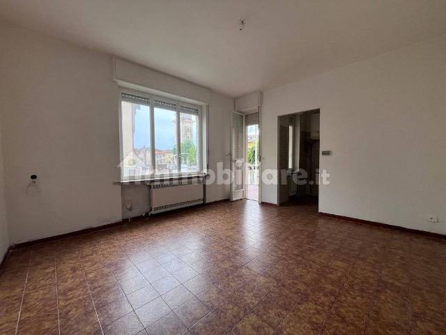 Trilocale piazza Rimembranza 10, Lombriasco
