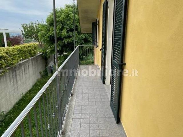 Trilocale piazza Roma 13, Centro, Govone