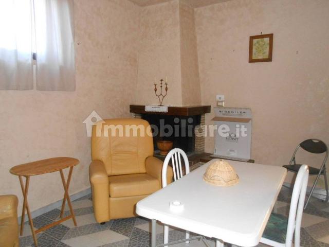 Trilocale piazza Umberto I, Centro, Montemiletto