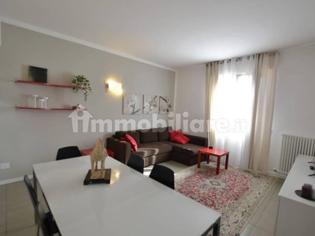 Trilocale piazzale Vincenzo Ceccarini, Centro, Riccione