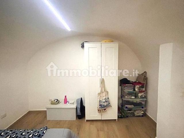 Trilocale piazzetta Arcangelo Scacchi 7, Centro Storico, Napoli