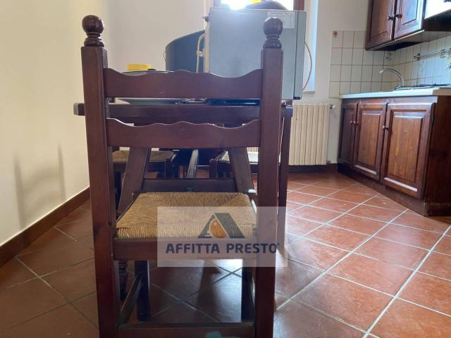 Trilocale primo piano, Capraia e Limite