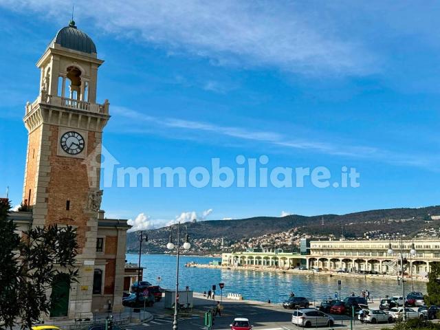 Trilocale Riva Nazario Sauro, Città Vecchia, Trieste