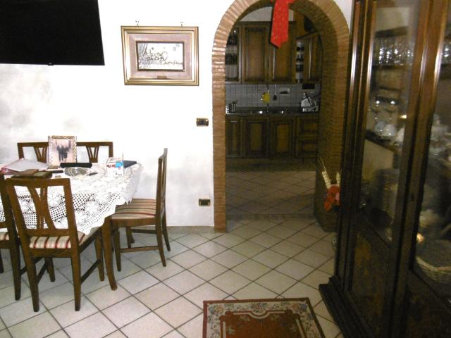 Trilocale ristrutturato in via di selva candida, Roma