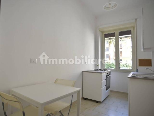 Trilocale via murat, 51a, Murat, Bari