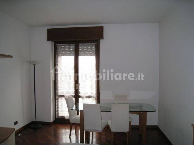 Trilocale via Marostica 31, Gambara, Milano