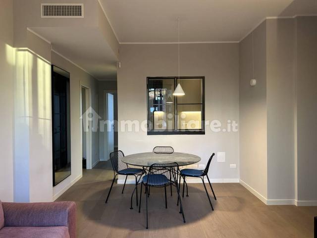 Trilocale via Marco Polo 13, Porta Nuova, Milano