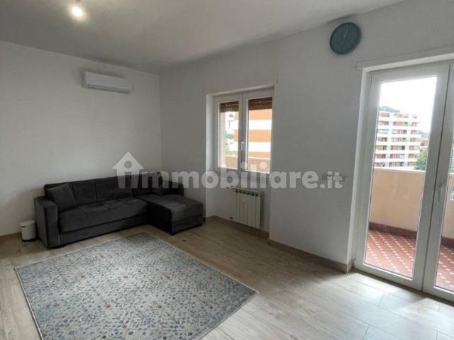 Trilocale via Marino Ghetaldi, Cecchignola Giuliano Dalmata, Roma