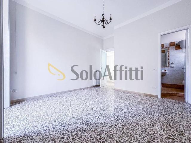 Trilocale via Mario Fiore 6, Arenella, Napoli