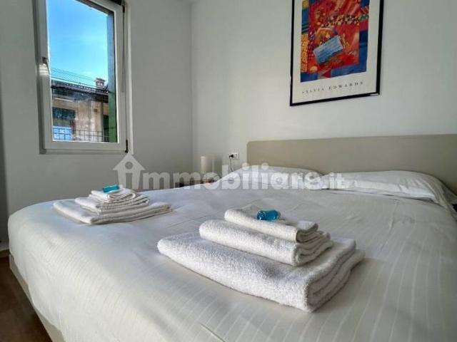 Trilocale via Mezzaterra 40, Centro, Belluno