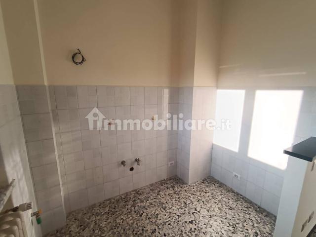 Trilocale via Michele Giusta 7, Corso Alessandria, Asti