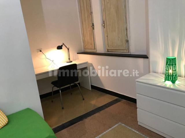 Trilocale via Milano 35, Dinegro, Genova