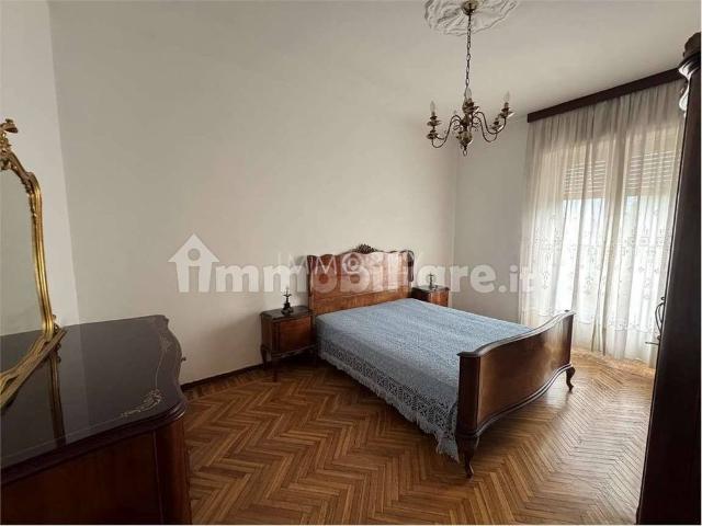Trilocale via Monginevro, 138, Pozzo Strada, Torino