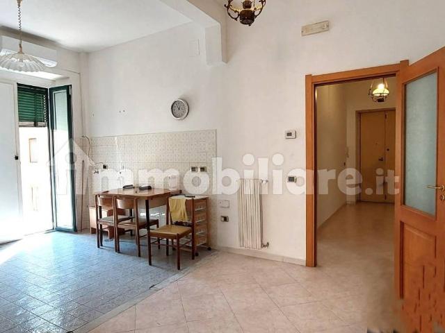 Trilocale via Nizza 134, Centro, Salerno