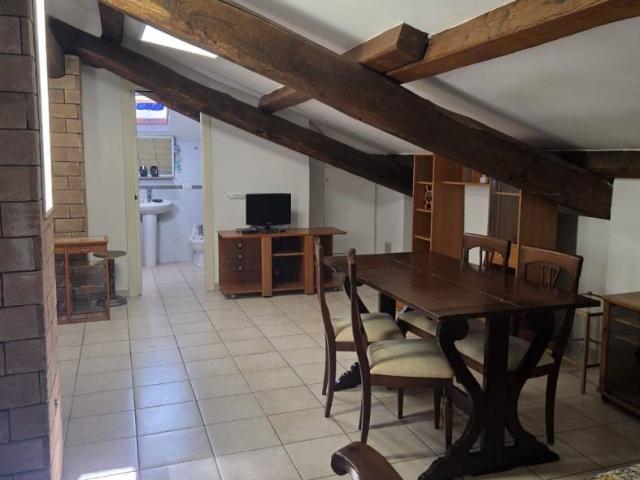 Trilocale via Orazio 19, Pomezia Centro, Pomezia