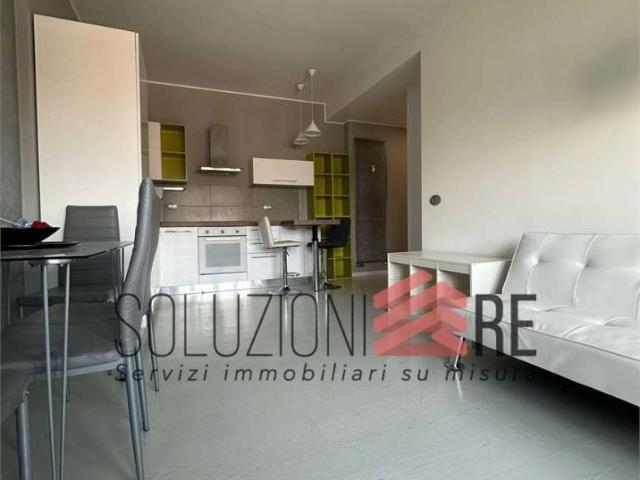 Trilocale via orelli, 25, San Martino, Novara