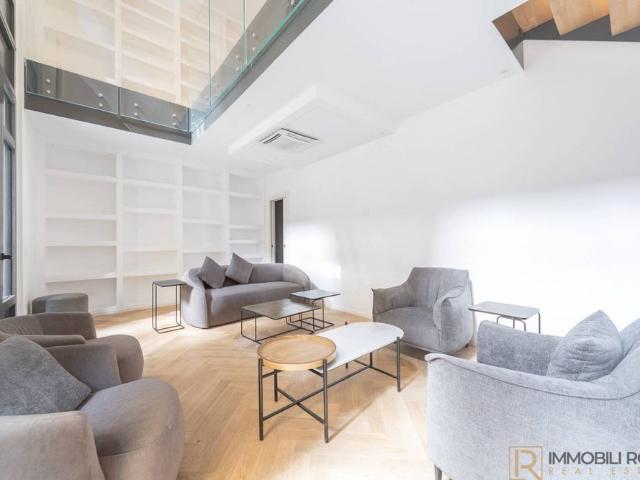 Trilocale via Ausonio 27, Corso Genova, Milano