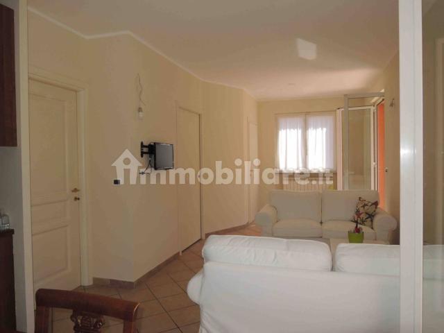 Trilocale via Aurelia 121, Centro, Ceriale