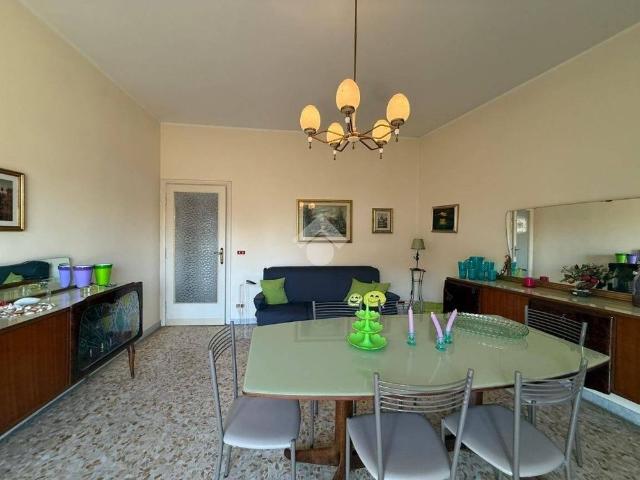 Trilocale via A. Martucci 3, Centro, Terracina