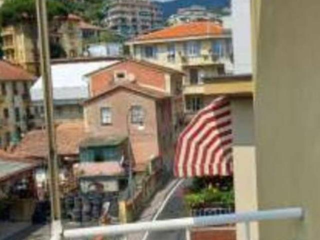 Trilocale via Achille e Alfredo Betti 48, Centro Esterno Ferrovia, Rapallo