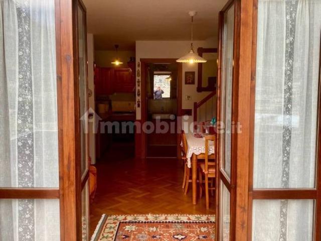 Trilocale via Albertazzi 11, Centro, Caspoggio