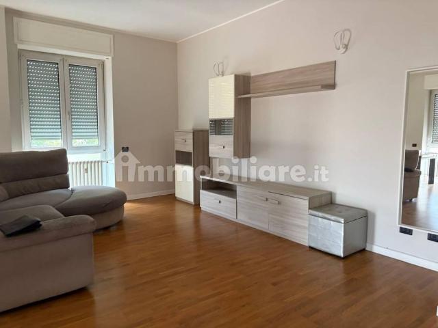 Trilocale via Alessandro Manzoni 16, Centro Storico, Monza