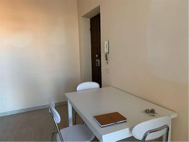 Trilocale via Aliberti, 49, Centro Storico, Asti