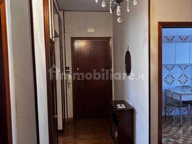 Trilocale via Amalia Bettini 10, San Donato, Bologna