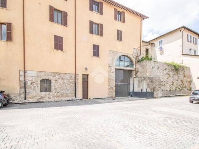 Trilocale via Angelo Tancredi 6, Rieti