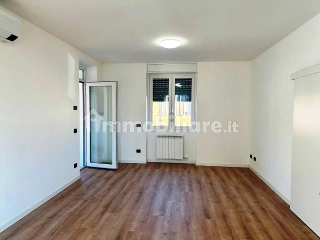 Trilocale via Aquileia 30, Borgo Roma, Verona