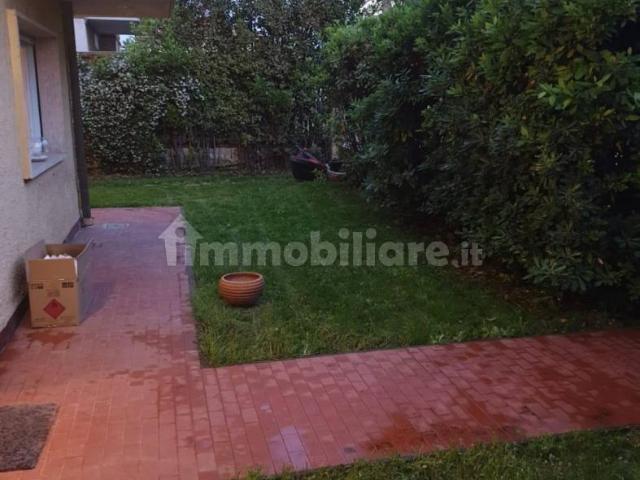 Trilocale via Armando Diaz, 7, Lido di Camaiore, Camaiore