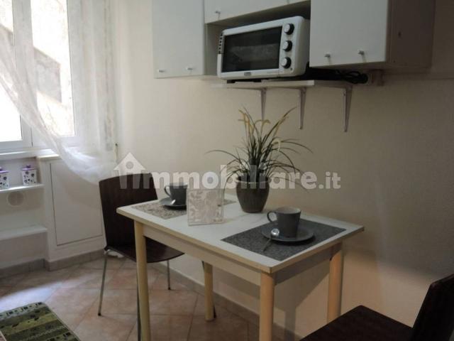Trilocale via Arrigo Davila 89, Colli Albani, Roma