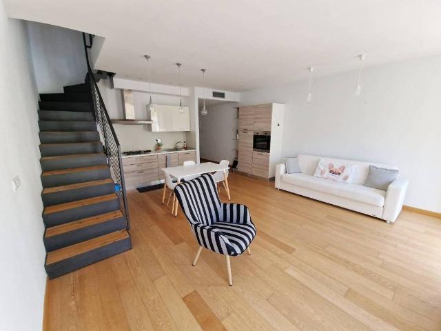 Trilocale via Assarotti 9, San Vincenzo, Genova 94m² Gênes