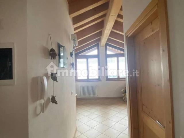 Trilocale via Battaglione Tirano, 16, Oga, Valdisotto
